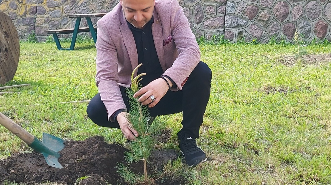 Her Çocuk Bir Fidan